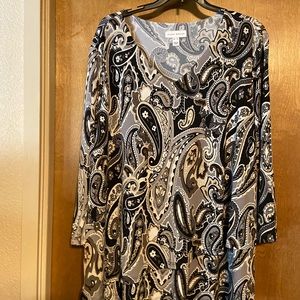 Susan Graver Liquid Knot Black/Tan Paisley Top